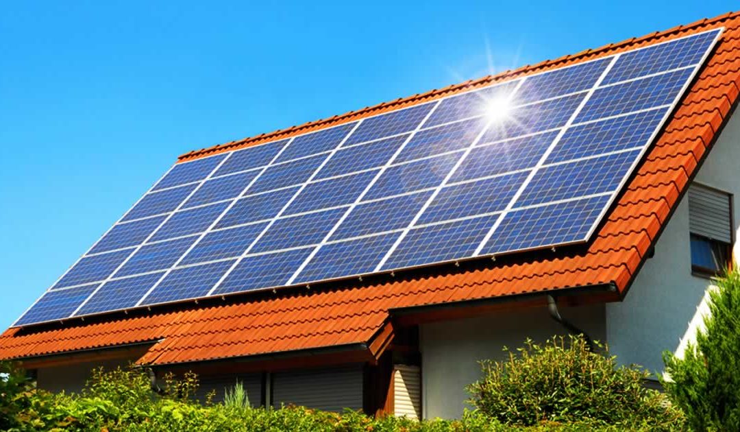 Energia solar:  Quais as vantagens de ter um sistema na sua casa